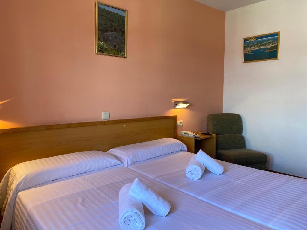 Hotel San Paio ซานติอาโก เด กอมโปสเตลา ภายนอก รูปภาพ