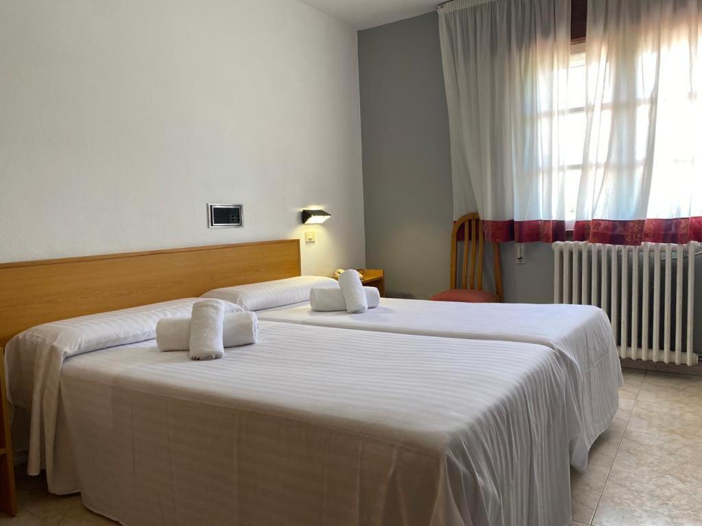 Hotel San Paio ซานติอาโก เด กอมโปสเตลา ภายนอก รูปภาพ